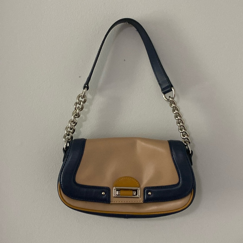 Tan/navy Banana Republic handbag